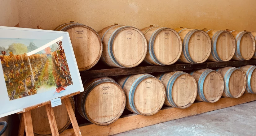 Le Chai à barriques pour l'élevage d'un grand vin dans le respect de la tradition